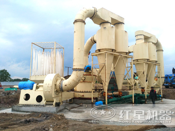 磨粉现场图 磨粉现场图