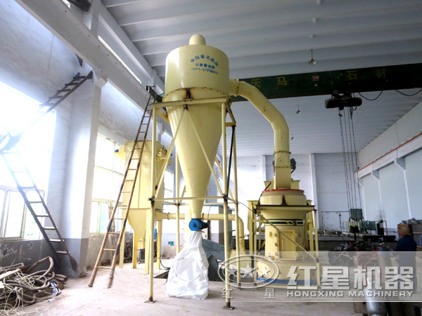 HGM磨粉机生产现场 HGM磨粉机生产现场