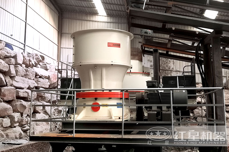 碎石圆锥破碎机的作业现场 碎石圆锥破碎机的作业现场