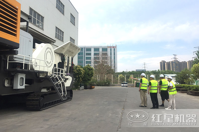 客户来厂考察,经理一对一讲解指导 客户来厂考察,经理一对一讲解指导