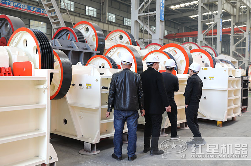 客户到红星设备生产车间实地考察 客户到红星设备生产车间实地考察