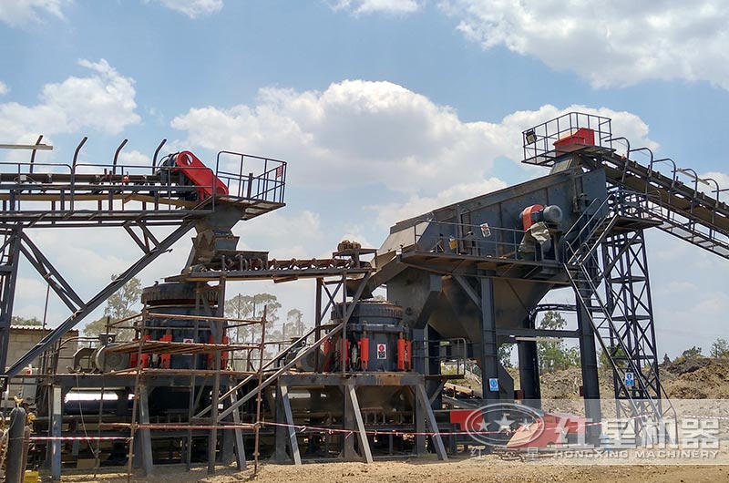 两台圆锥破并行使用,高配置生产,价格较贵 两台圆锥破并行使用,高配置生产,价格较贵