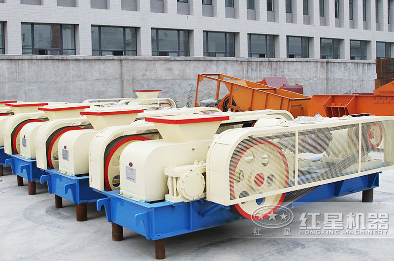 对辊式制砂机兼具破碎、制砂双重效果 对辊式制砂机兼具破碎、制砂双重效果