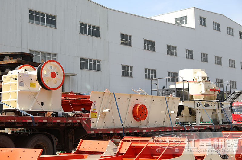 硅石破碎机装车发货现场 硅石破碎机装车发货现场