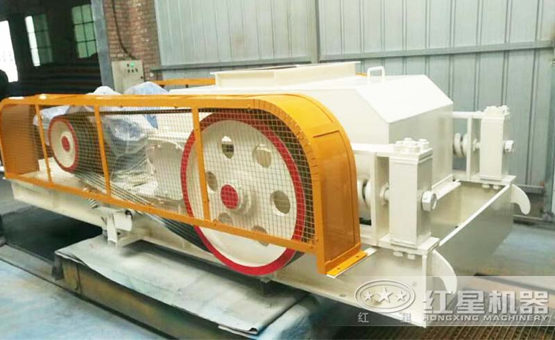 对辊破碎机实拍 对辊破碎机实拍