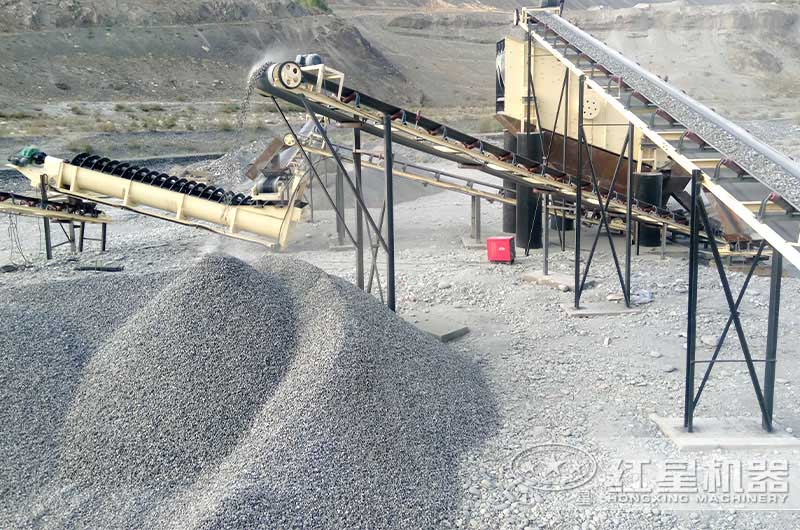 碎石厂生产现场 碎石厂生产现场